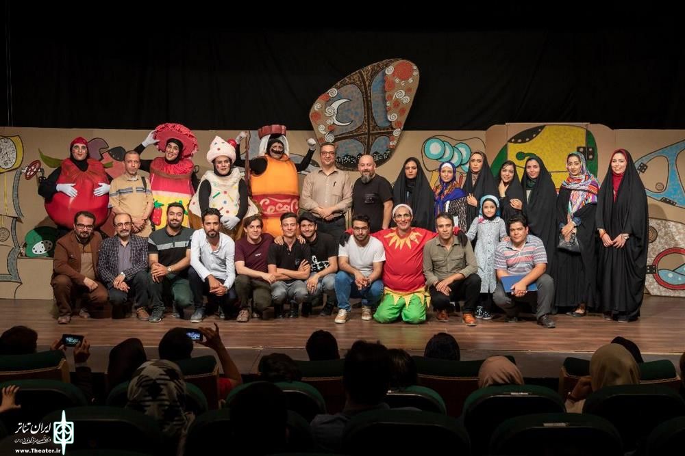 Ù†Ø´Ø³Øª Ø¢Ù…ÙˆØ²Ø´ÛŒ ØªØ¦Ø§ØªØ± Ú©ÙˆØ¯Ú© Ùˆ Ù†ÙˆØ¬ÙˆØ§Ù†  Ø¯Ø± Ù‚Ù… Ø¨Ø±Ú¯Ø²Ø§Ø± Ø´Ø¯
